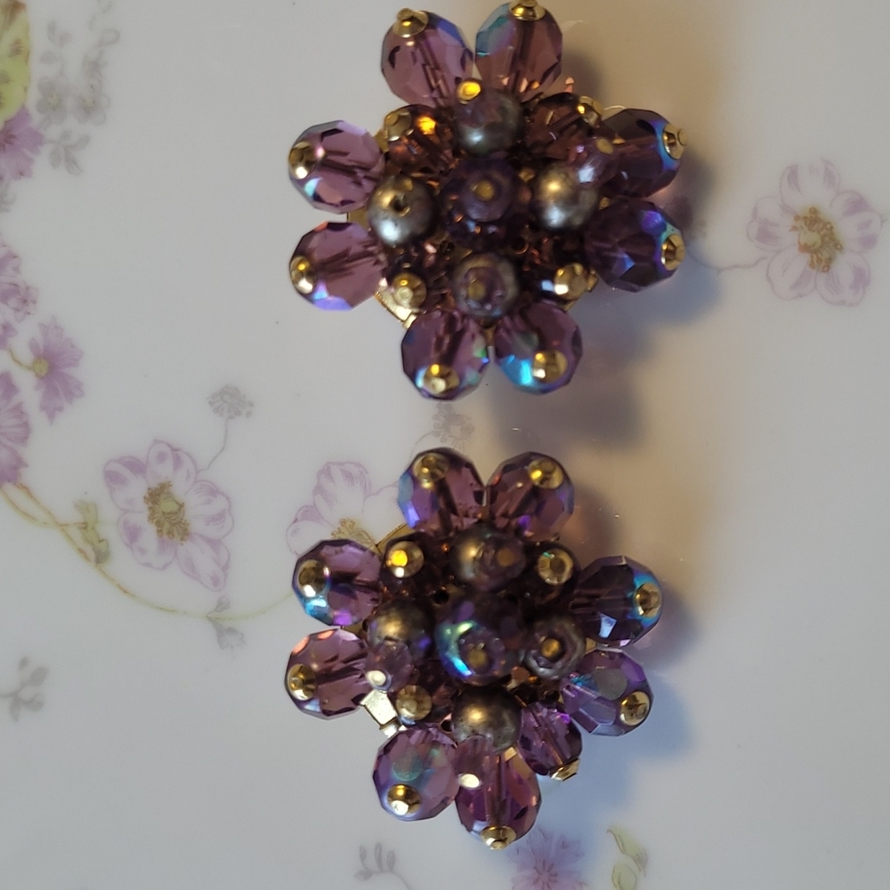 Chameleon vintage clip earrings glass beads wired